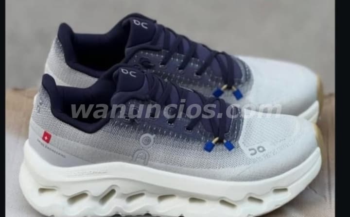 1.200 Córdobas - Zapatos on cloud talla 41/40, par de color azul y un par de color negro (Managua) 2