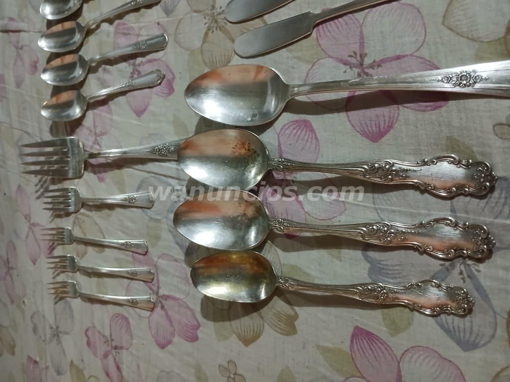 90 US$ - Vendo set de juego de 10 piezas de cucharas de plata (Panamá) 3