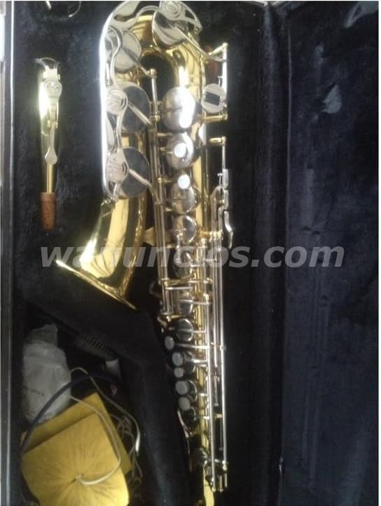 1.100 US$ - Saxofon Yamaha Japones en perfecto estado, poco uso. (Quito)