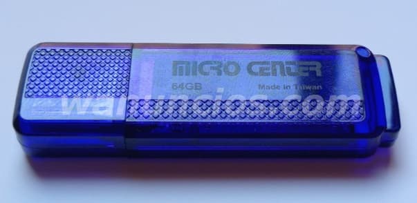 2.500 Pesos - Venta de Memorias Flash 3.0 de 64 GB marca Micro Center. (Centro Habana) 2