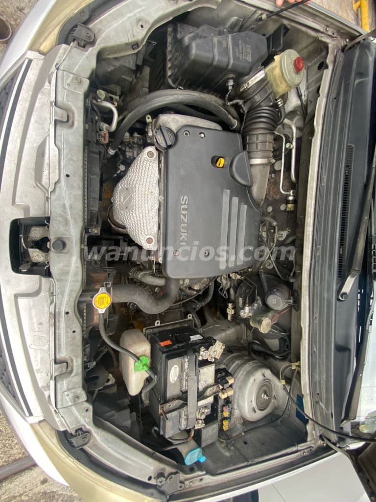 2.650.000 Colones - se vende SUZUKI AERIO 2005 el carrito esta perfecto (ZAPOTE) 3
