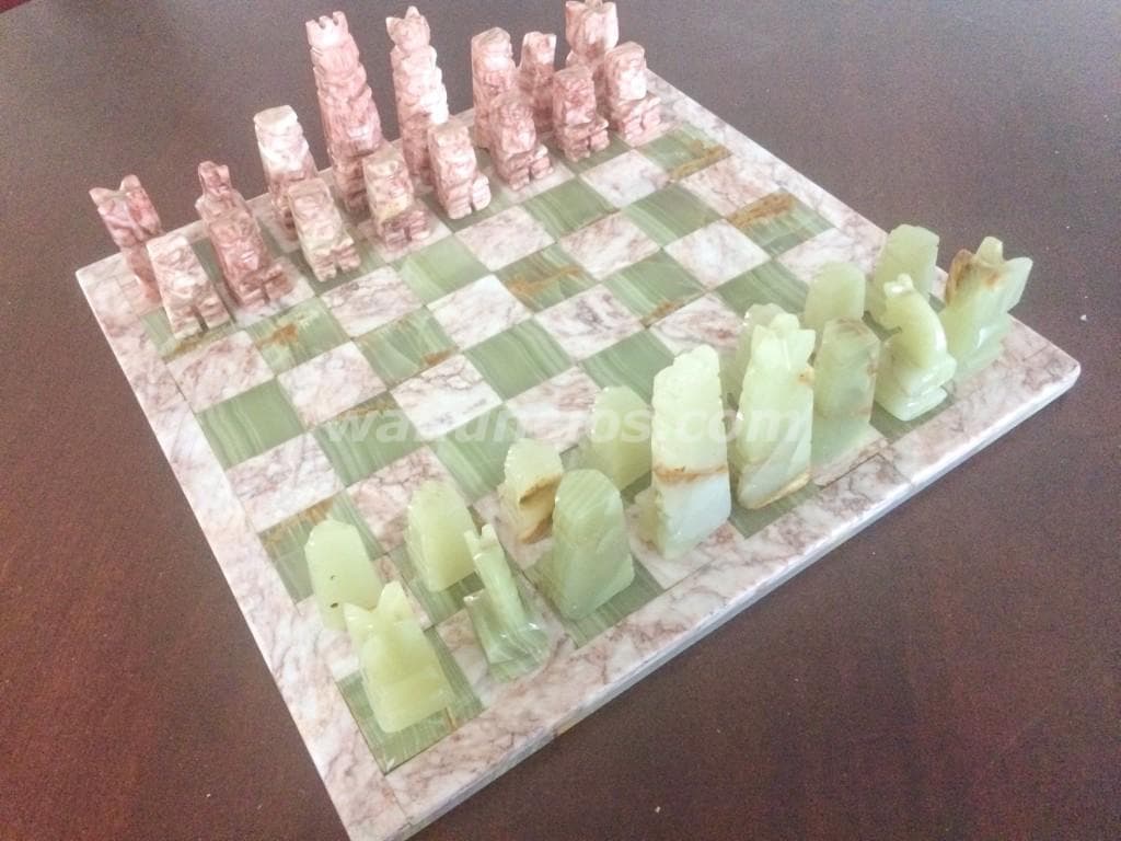 25.000 Colones - Juego de ajedrez fabricado en onix mexicano (Rohrmoser) 2