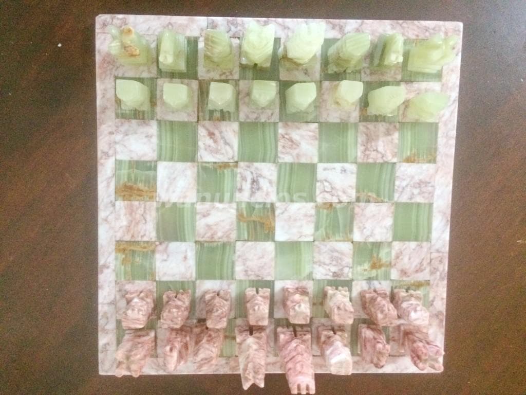 25.000 Colones - Juego de ajedrez fabricado en onix mexicano (Rohrmoser) 3