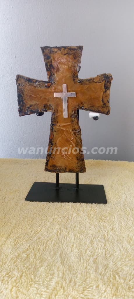Se venden crucifijos hechos uno diferente del otro , con un toque personal (bethania) 2