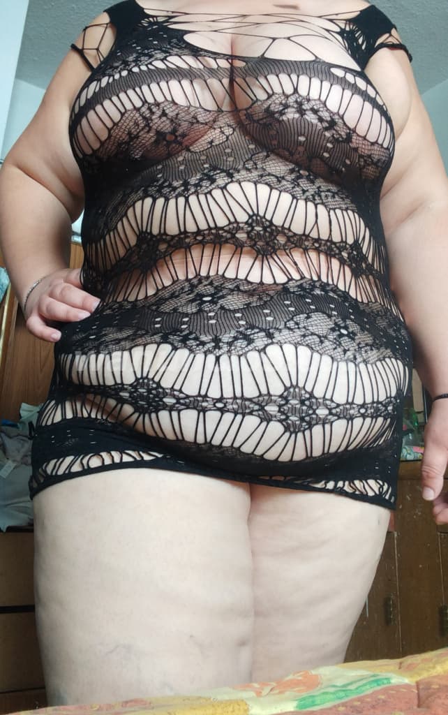 Gordita tetona y complaciente dispuesta a complacerte (Sur)