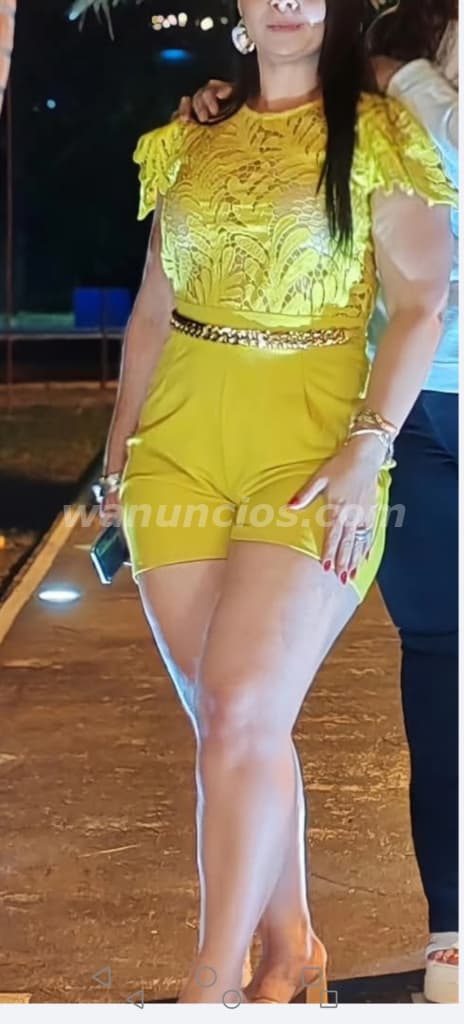 Elegante carismática trato novios mujer de 44 años caballeros solventes (San salvador) 3