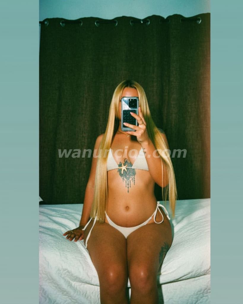 Rubia radiante y hermosa colombiana nueva en el país (Escalón) 3