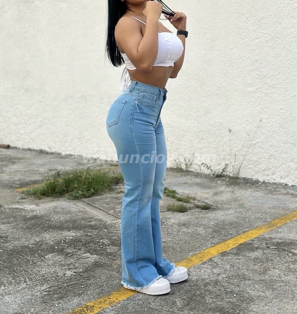 Venezolana flaca, tetona, culona recién llegada (El dorado) 3