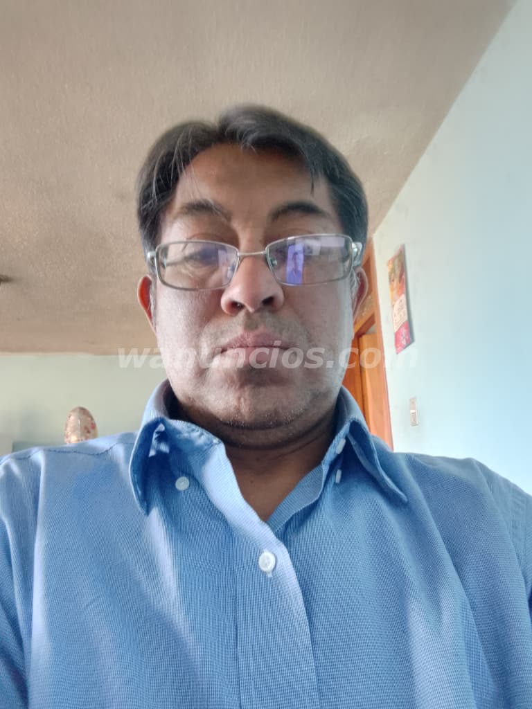 Caballero complaciente realiza sexo a mujeres mayores de edad... (Norte)
