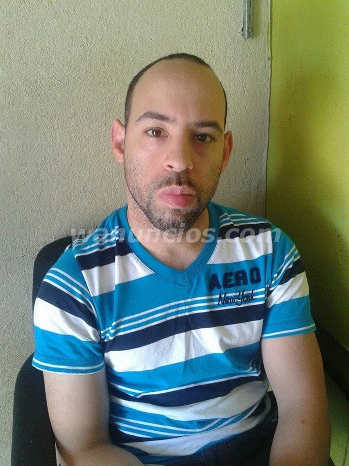 Americano inválido busco una chica que esté conmigo cuando vaya pago muy bien