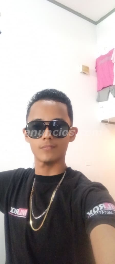 Vengo en busca de mujeres para ofrecerte mis servicios como hombre de compañía (Capitolio)