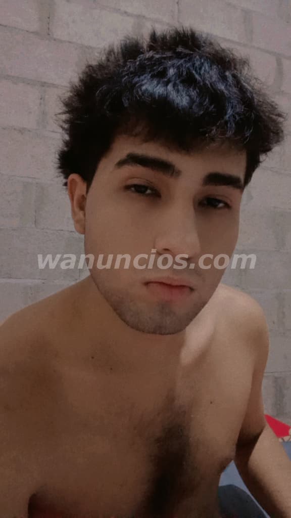 Busca chica venezolana dispuesta a tener una relación con un chico de 24 años