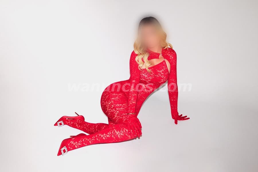 Tengo un cuerpo delgadito y un busto grande natural (CENTRO)