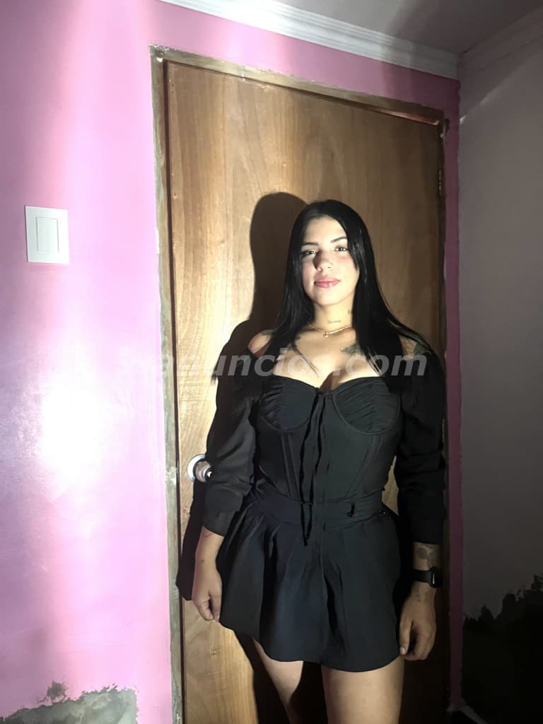 Mujer atrativa de 26 años en busca de hombre que ayude (Venezuela)