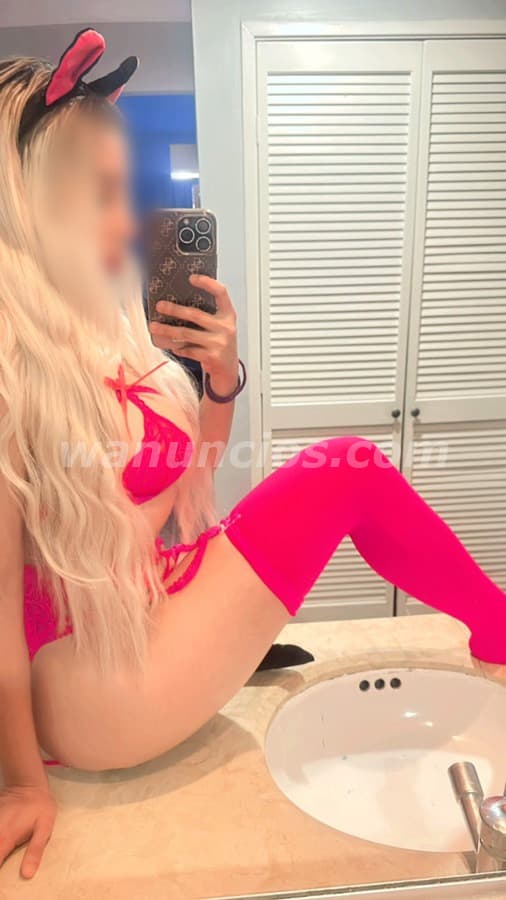 Rubia, elegante y con muchas ideas para ti corazon