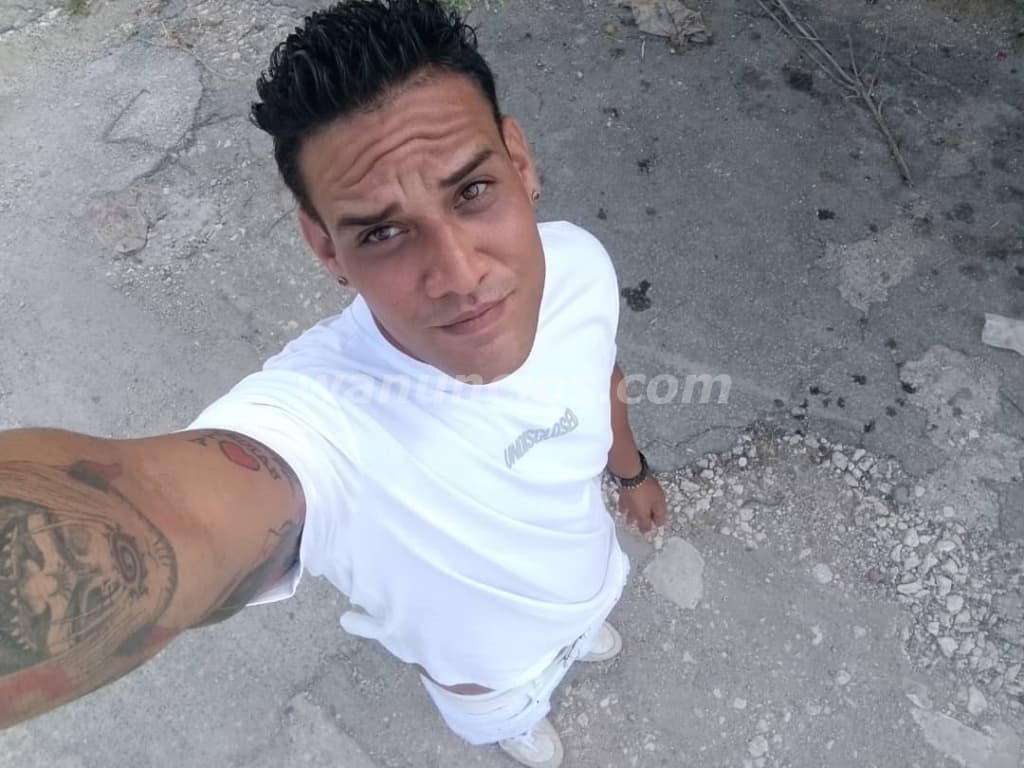 Chico scort,heterosexual, disponible solo para mujeres, (Cuba-habana)
