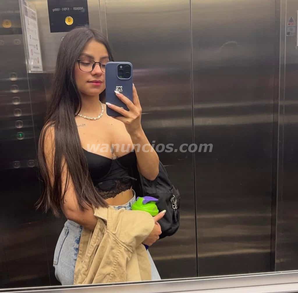 Chica latina estudiante disponible para darte lo que quieras +52 5579838268 (Cancún) 3