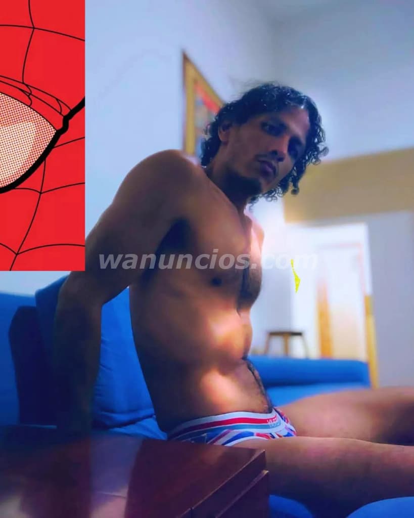 FLACO DELICIOSO VARONIL ARRECHO Y RICO EN LA CAMA (Centro)