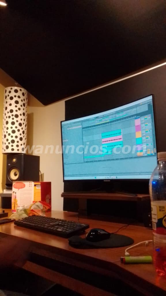 Busco algún chico que me ayude económicamente (Norte de Quito)
