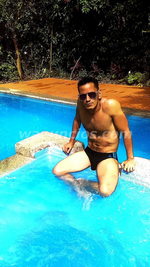 FLACO DISCRETO VARONIL FANTASÍA SEXUALES DEFINIDO HOMBRE VERDADERO (Centro)