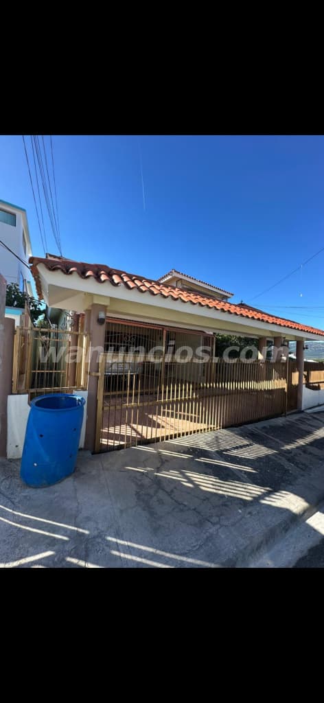 5.800.000 Pesos - Se vende hermosa casa en San Isidro. A 3 esquina de la Ecológica