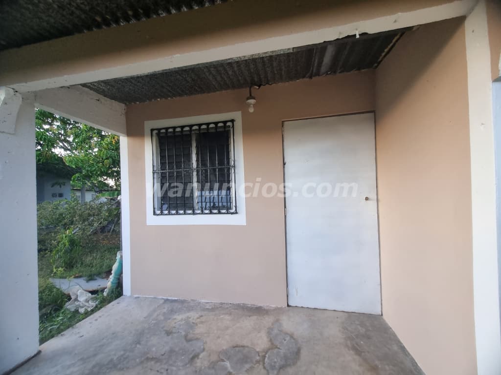 88 € - Se alquila cuarto en barriada jesus nazareno (Barriada jesus nazareno)