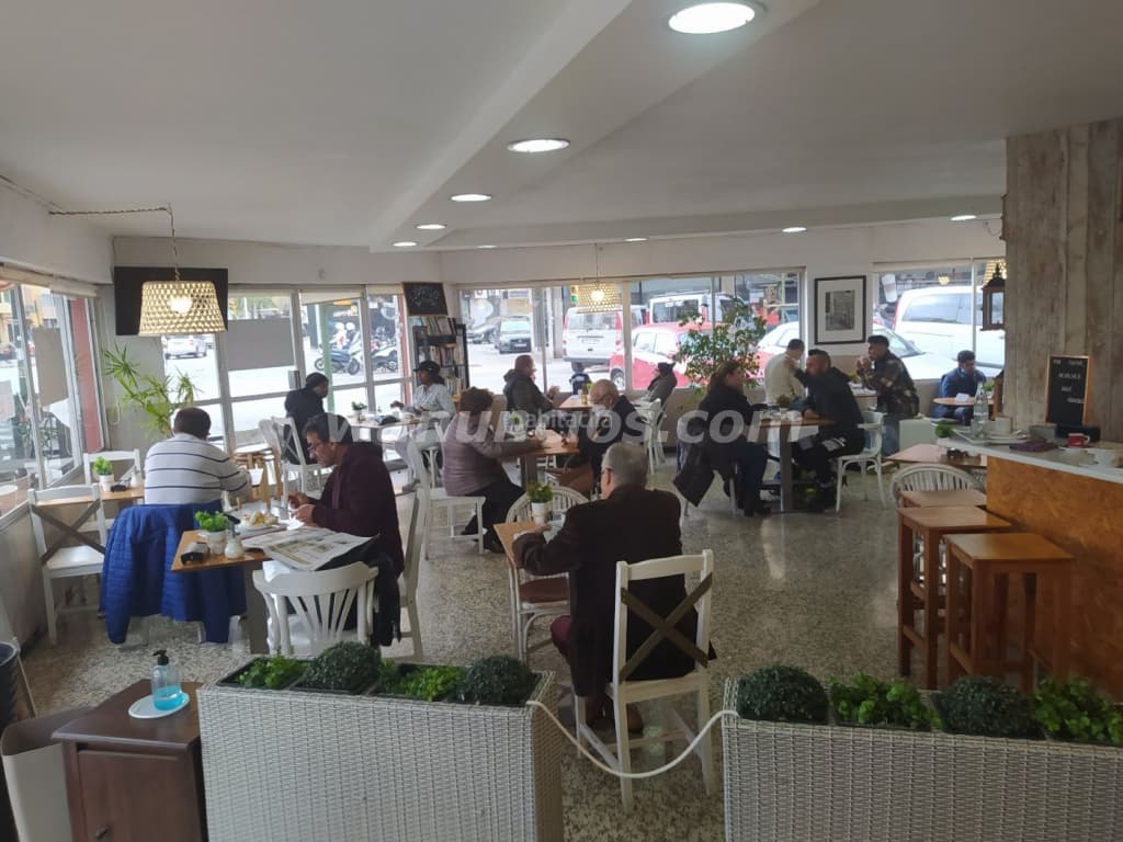 55.000 € - ** SE TRASPASA CAFETERIA EN IMPORTANTE ESQUINA DE AVENIDA ** (PALMA DE MALLORCA)