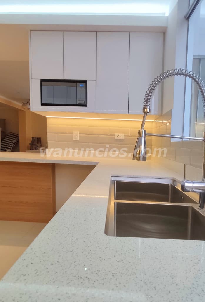 COCINAS MODERNAS DE MELAMINA Y TABLERO DE GRANITO (CARABAYLLO)