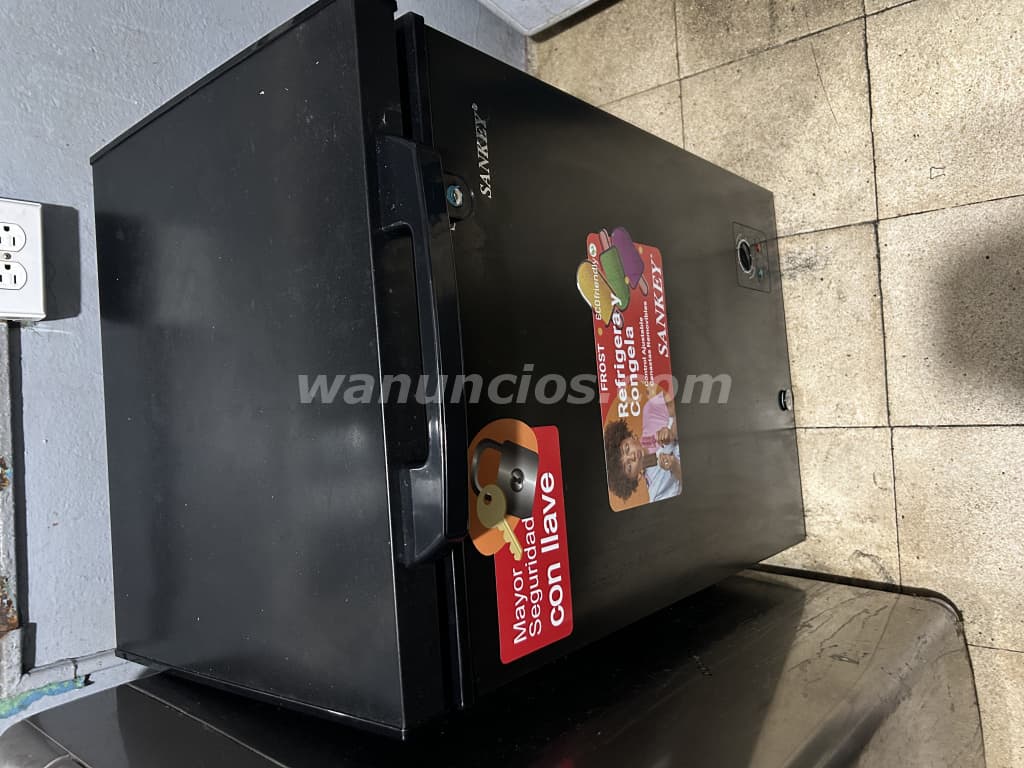 150 US$ - Se vende fricer como nuevo poco uso en buen estado (Colón centro)