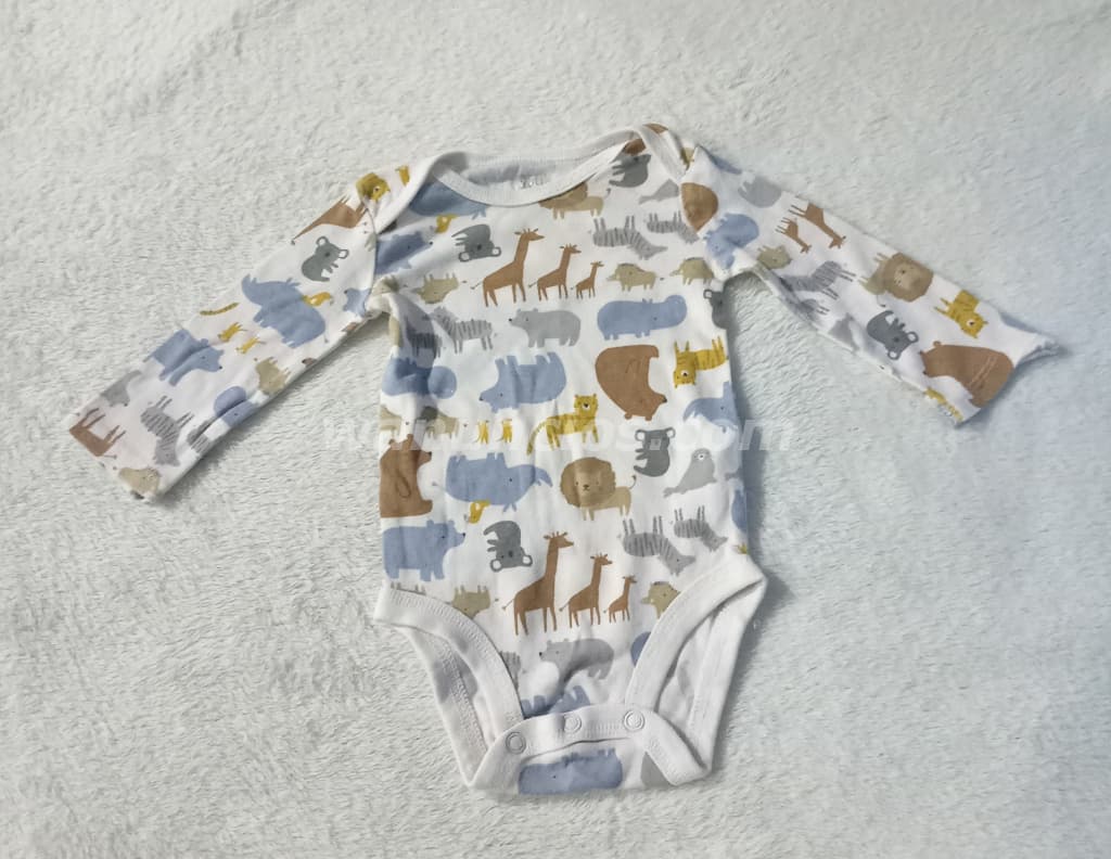 35 US$ - Paquete de ropa de bebe talla de 0-3meses. (Panamá)