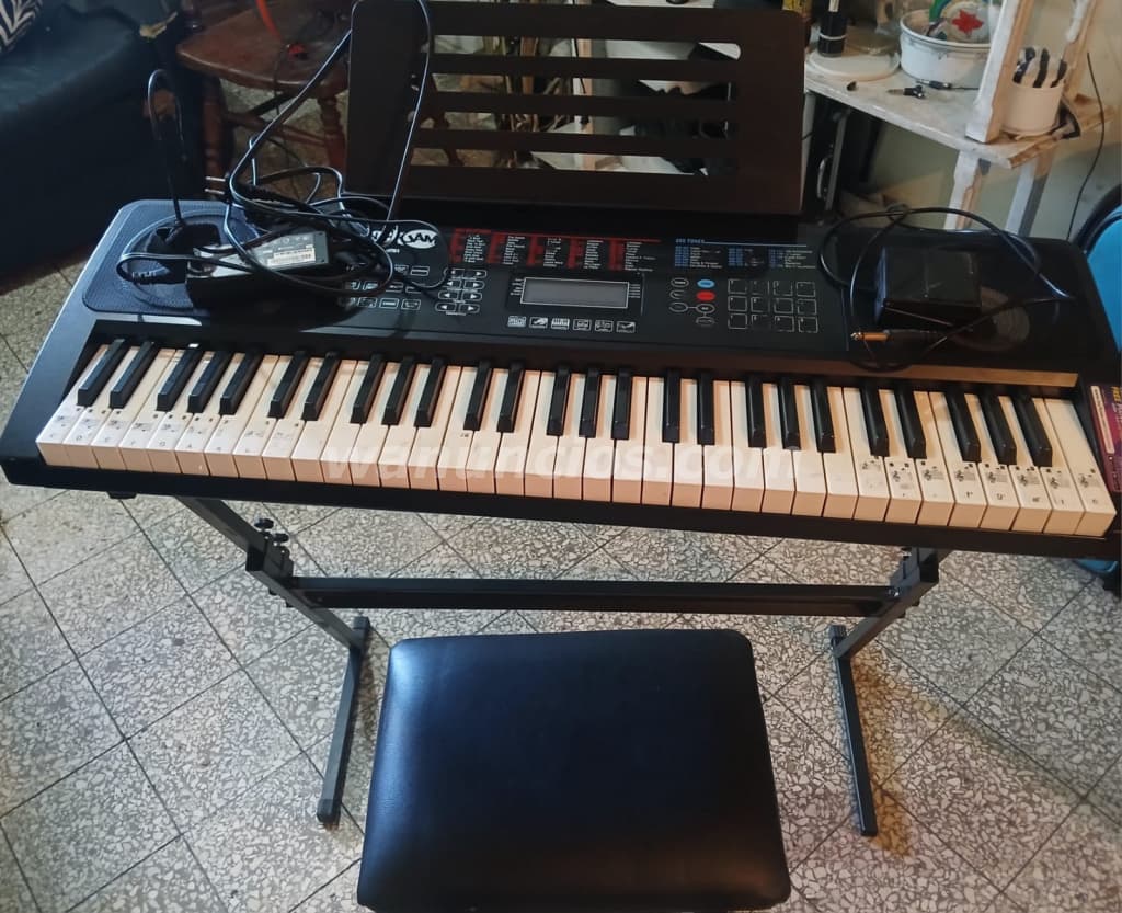 13.000 Pesos - Piano Rock Jam nuevo con todos sus accesorios