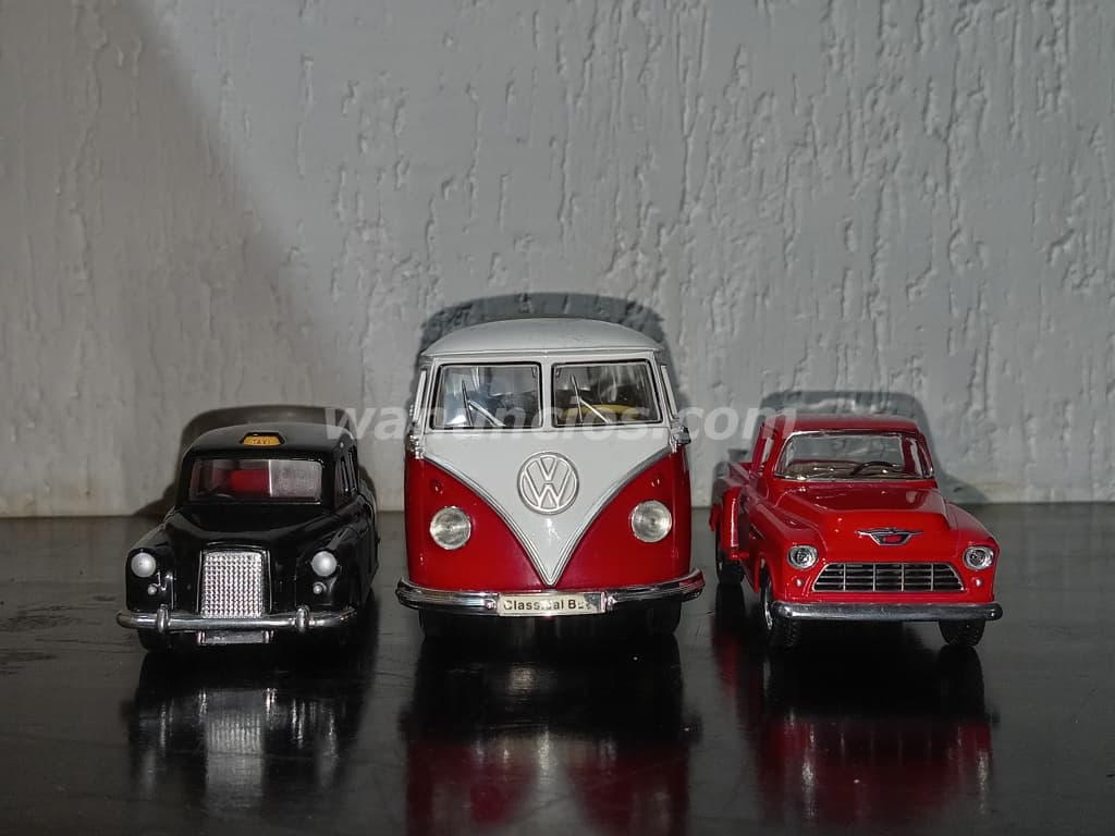 450 Quetzales - Paquete de 3 carros coleccionables a escala